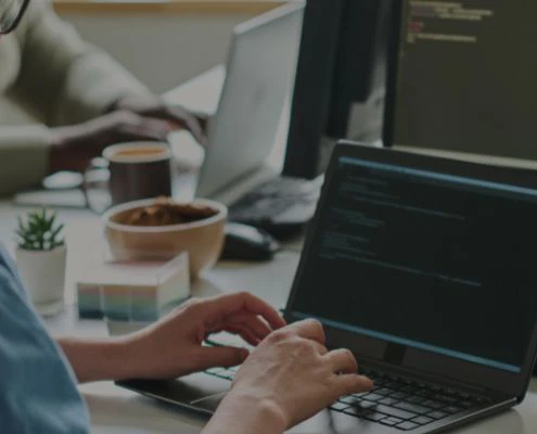 diferencias entre APIs y microservicios