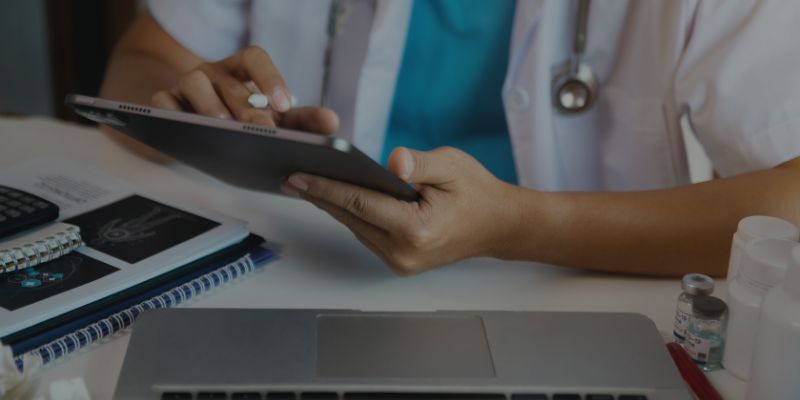iomt apps and technology applied to healthcare